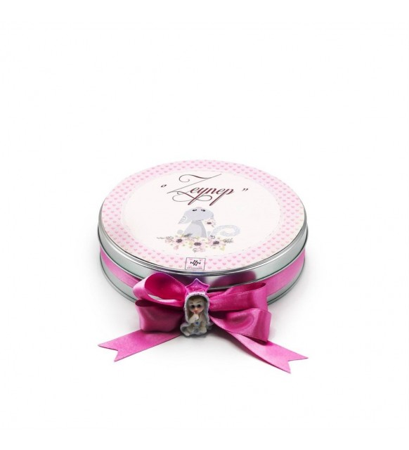 Kız Bebek Çikolatası Metal Yuvarlak Kutu Pembe Kedi Baskılı (80 Adet Napoliten Çikolata)