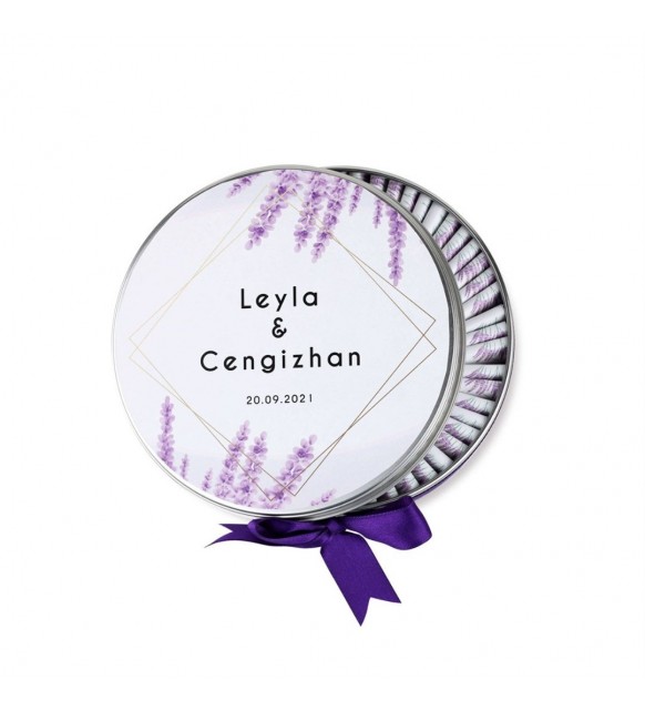 Söz Nişan Çikolatası Metal Yuvarlak Kutu Beyaz Leylak Desenli (80 Adet Dökme Napoliten Çikolata)